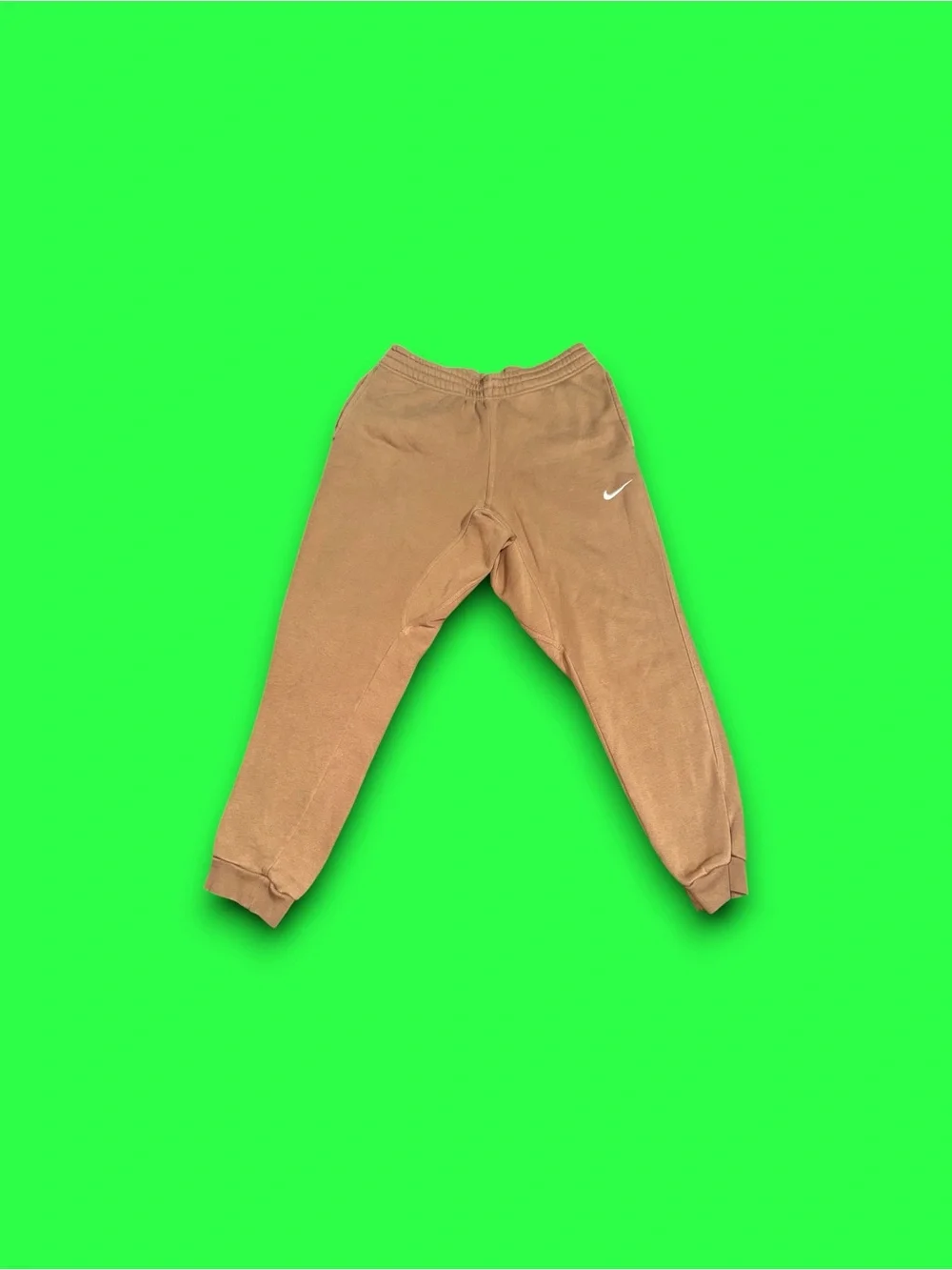 Nike sportswear embroidered swoosh essential tapered beige large